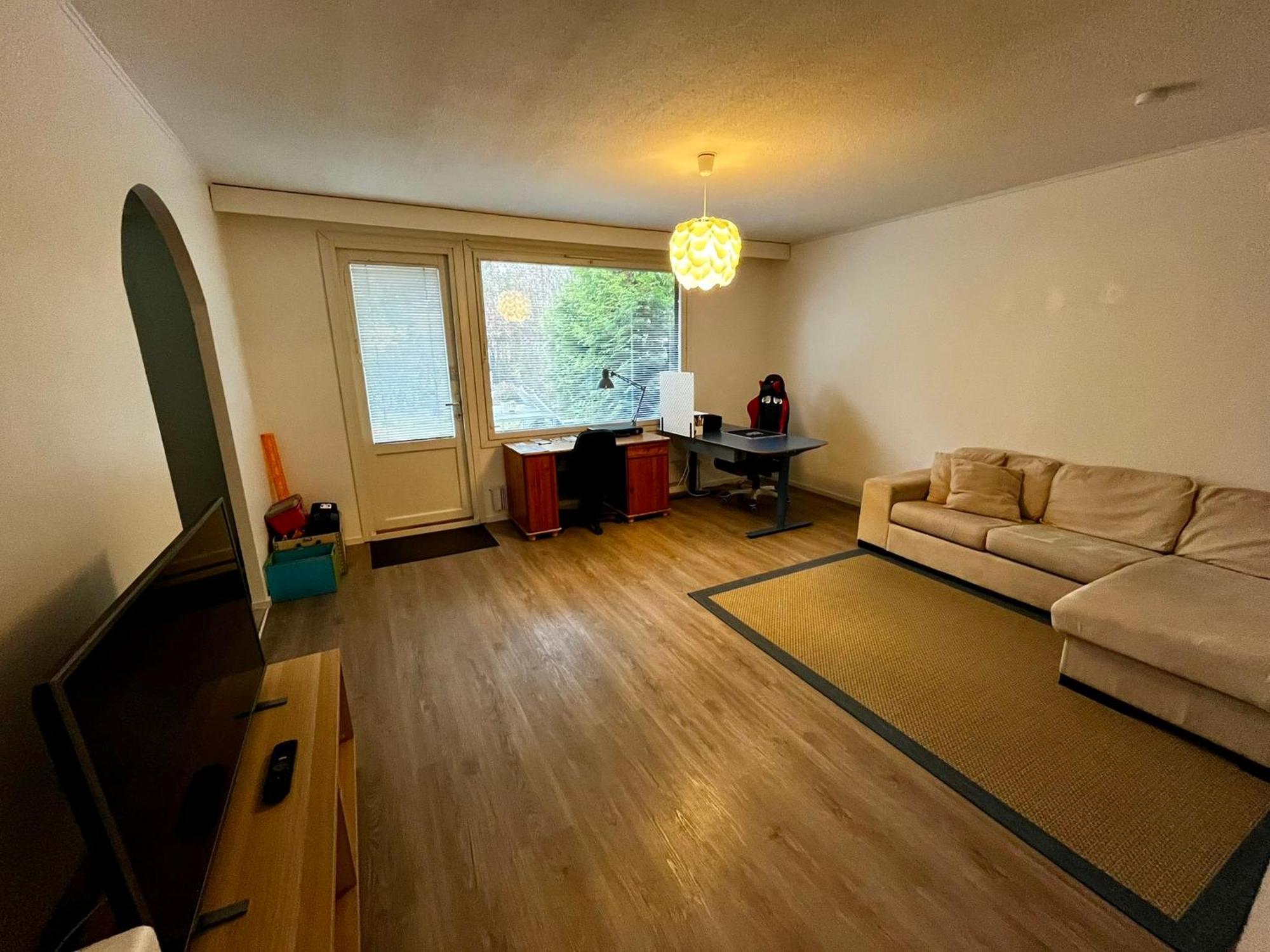 Townhouse With Sauna And Private Parking In